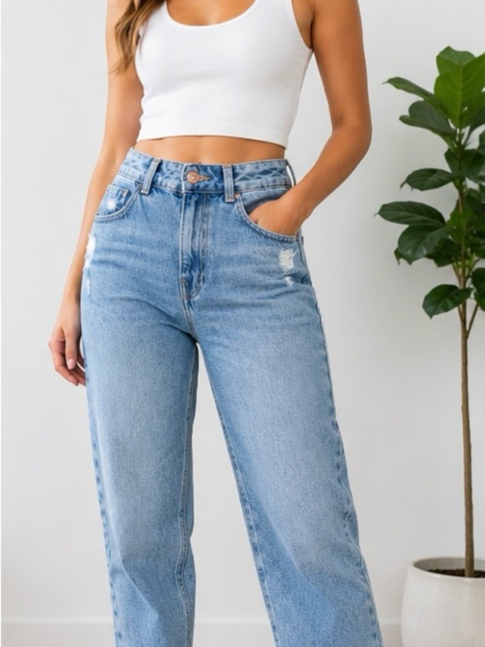 ๐ ZARA Wide Leg Distressed Jeans | Size 8 | Wide Legged | 5 Pocket Design